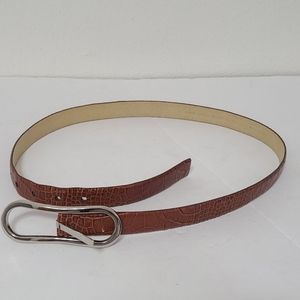 Ellen Tracy leather belt